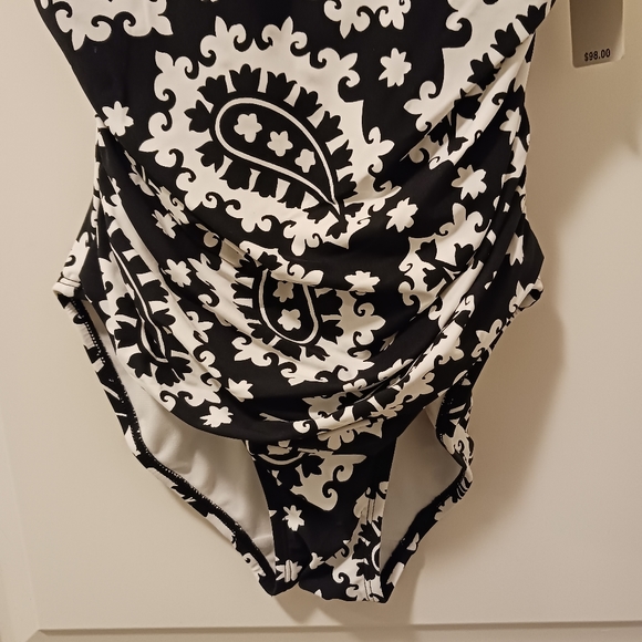 New Anne Cole swimsuit - Picture 2 of 4